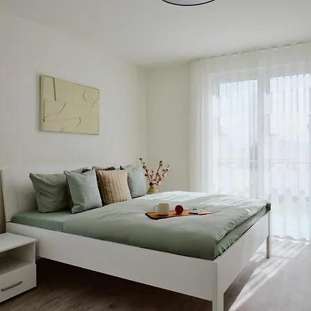 C13 Mit Balkon&nutzung Der Wellness-&aktivbereiche Im Pine Hill Apartment